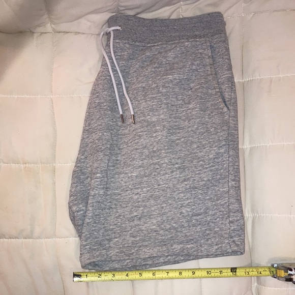 H&M - Grey - Seemed Sweat-shorts - XL - Picture 5 of 8